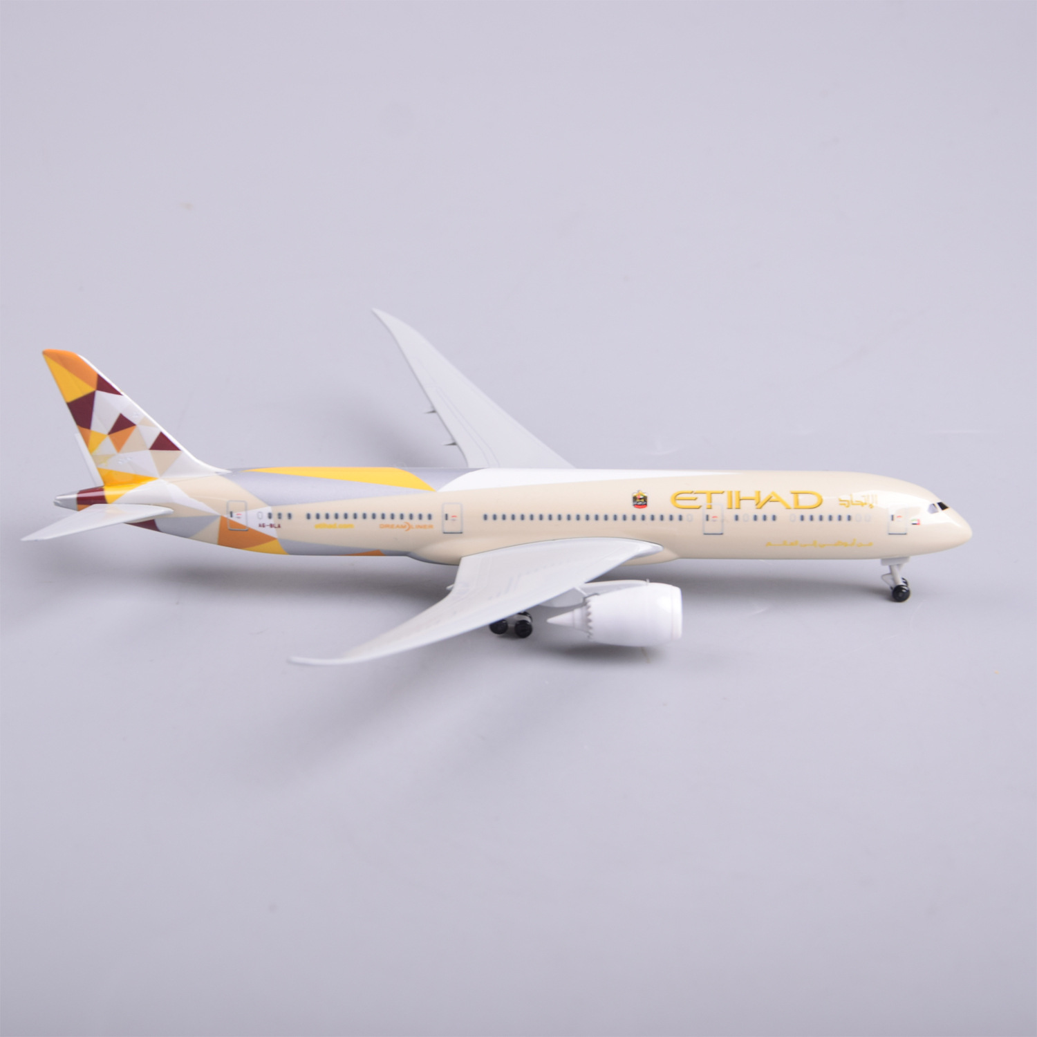 Model Pesawat Terbang Diecast  - Model Kit Planes ulasan dan harga